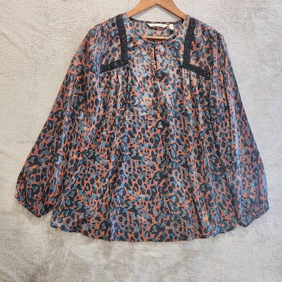 Soft Surroundings Womens Animal Print Long Sleeve Blouse Size Medium Crochet - Picture 1 of 10